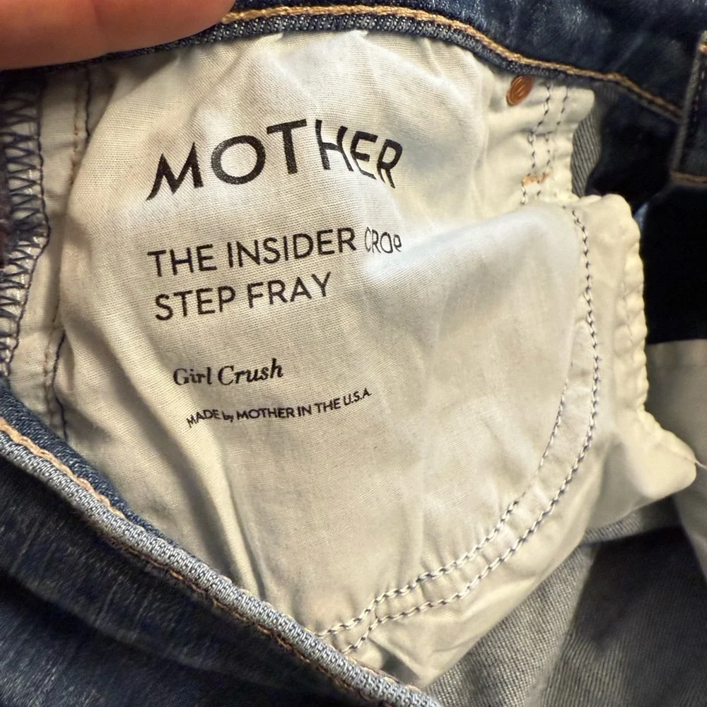 MOTHER The Insider Crop Step Fray Dark Blue Jeans